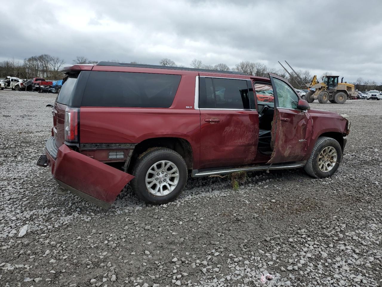 2016 GMC YUKON XL C - Image 3