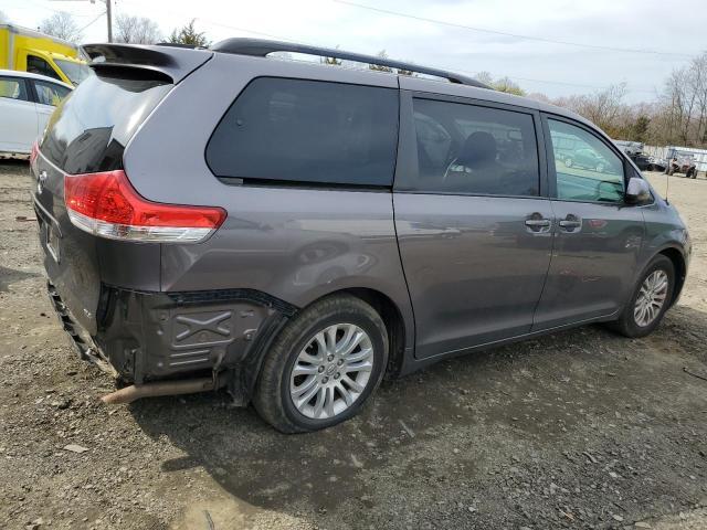 2012 Toyota Sienna Xle - Image 3
