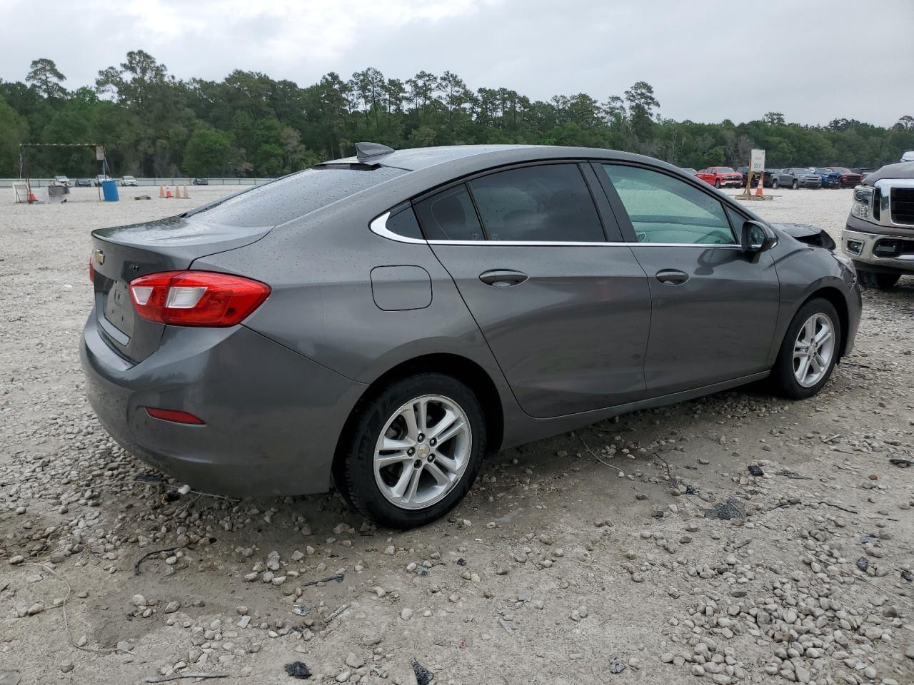 2017 CHEVROLET CRUZE LT - Image 3