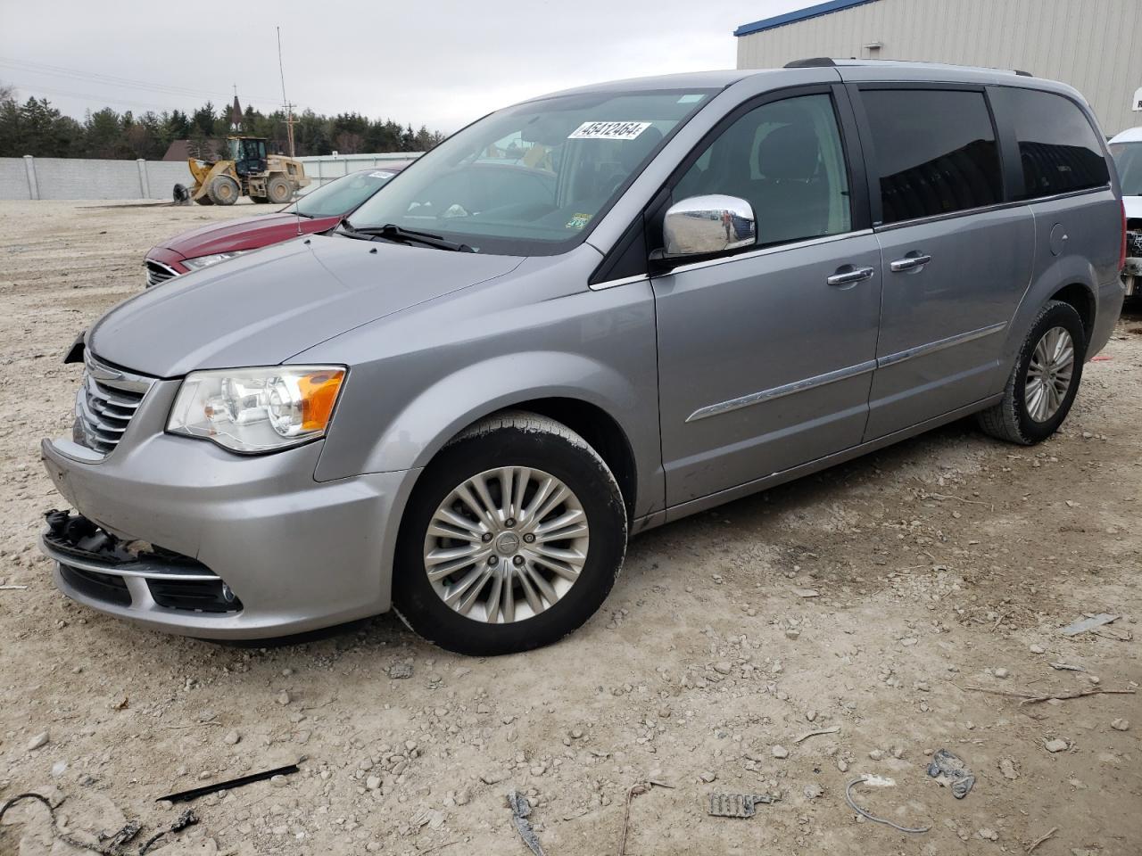 2013 CHRYSLER TOWN & COU car image