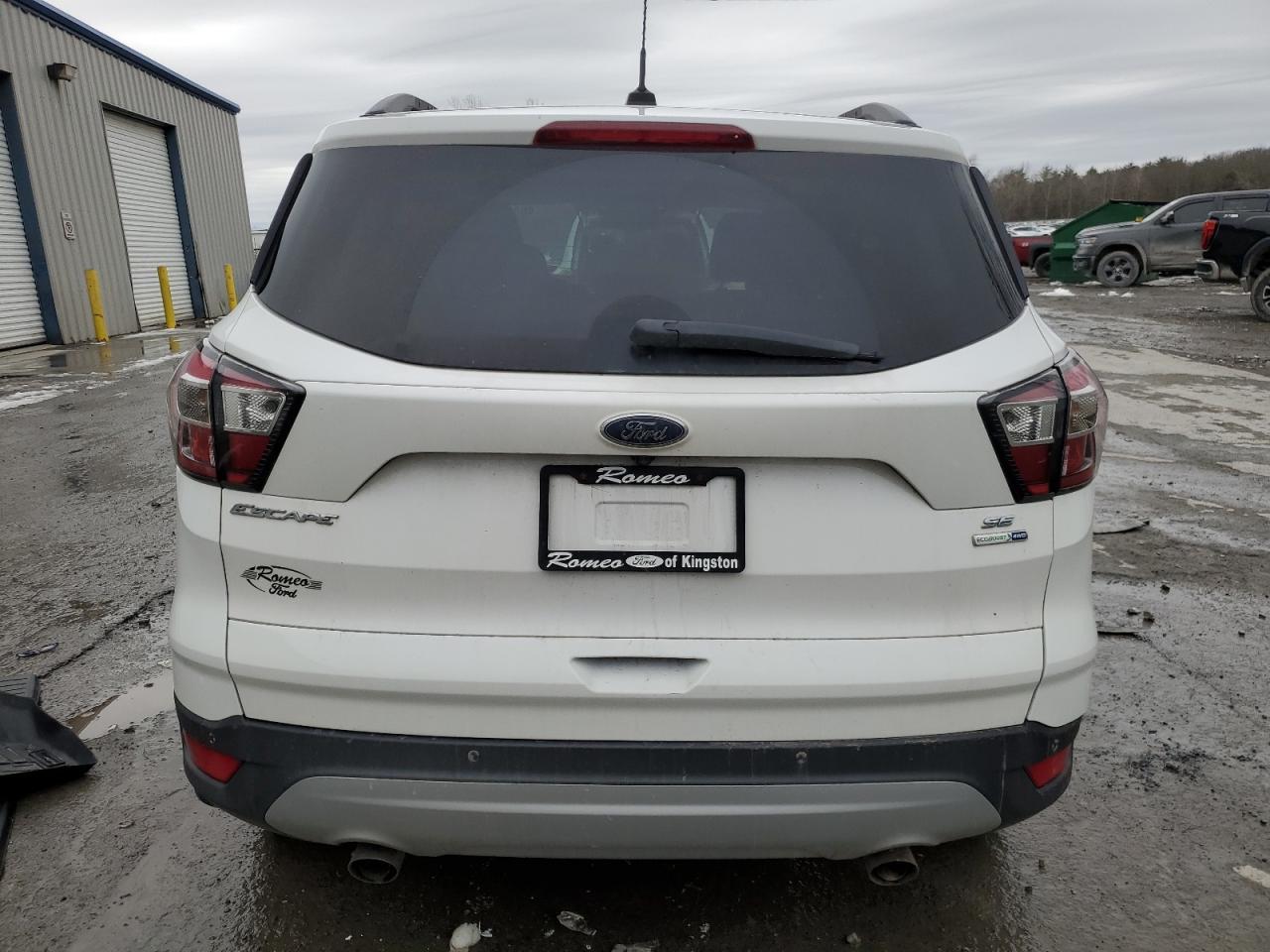 2017 FORD ESCAPE SE - Фото 6