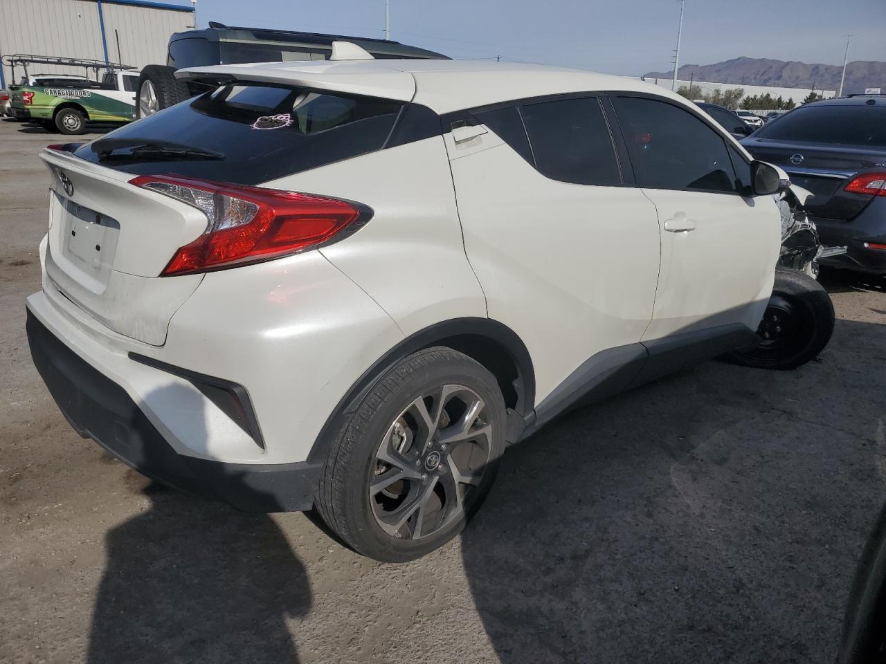 2019 TOYOTA C-HR XLE - Image 3