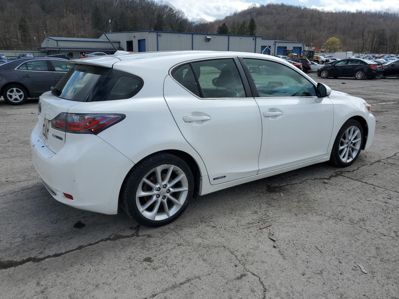 2013 LEXUS CT 200 - Image 3