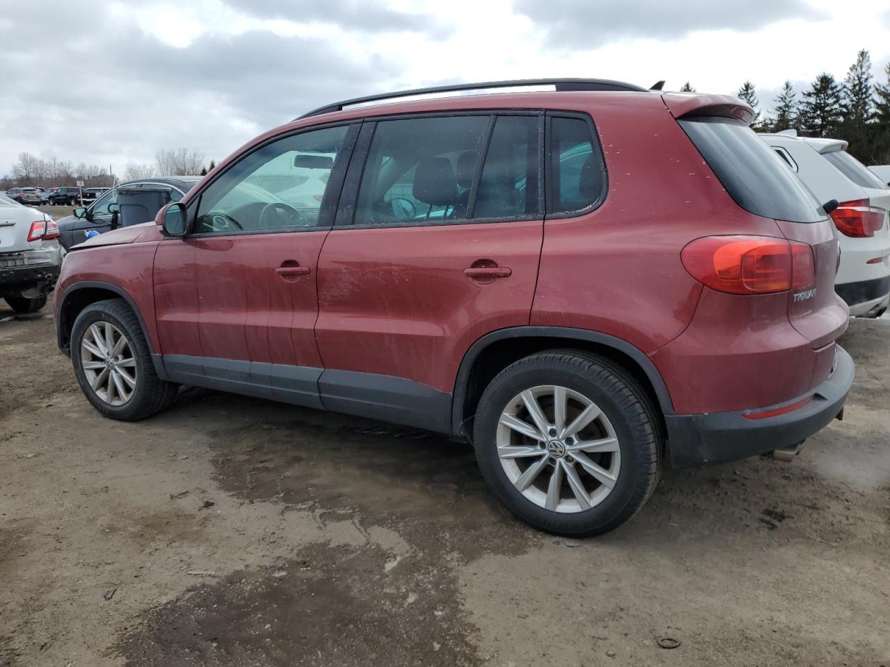2015 VOLKSWAGEN TIGUAN S - Фото 2