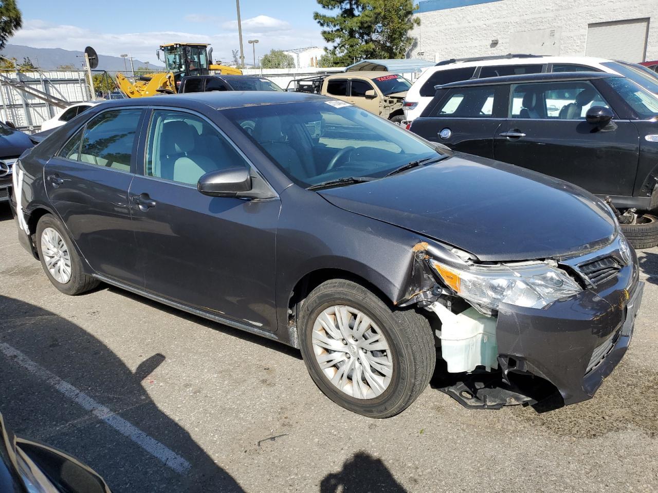 2013 TOYOTA CAMRY L - Фото 4