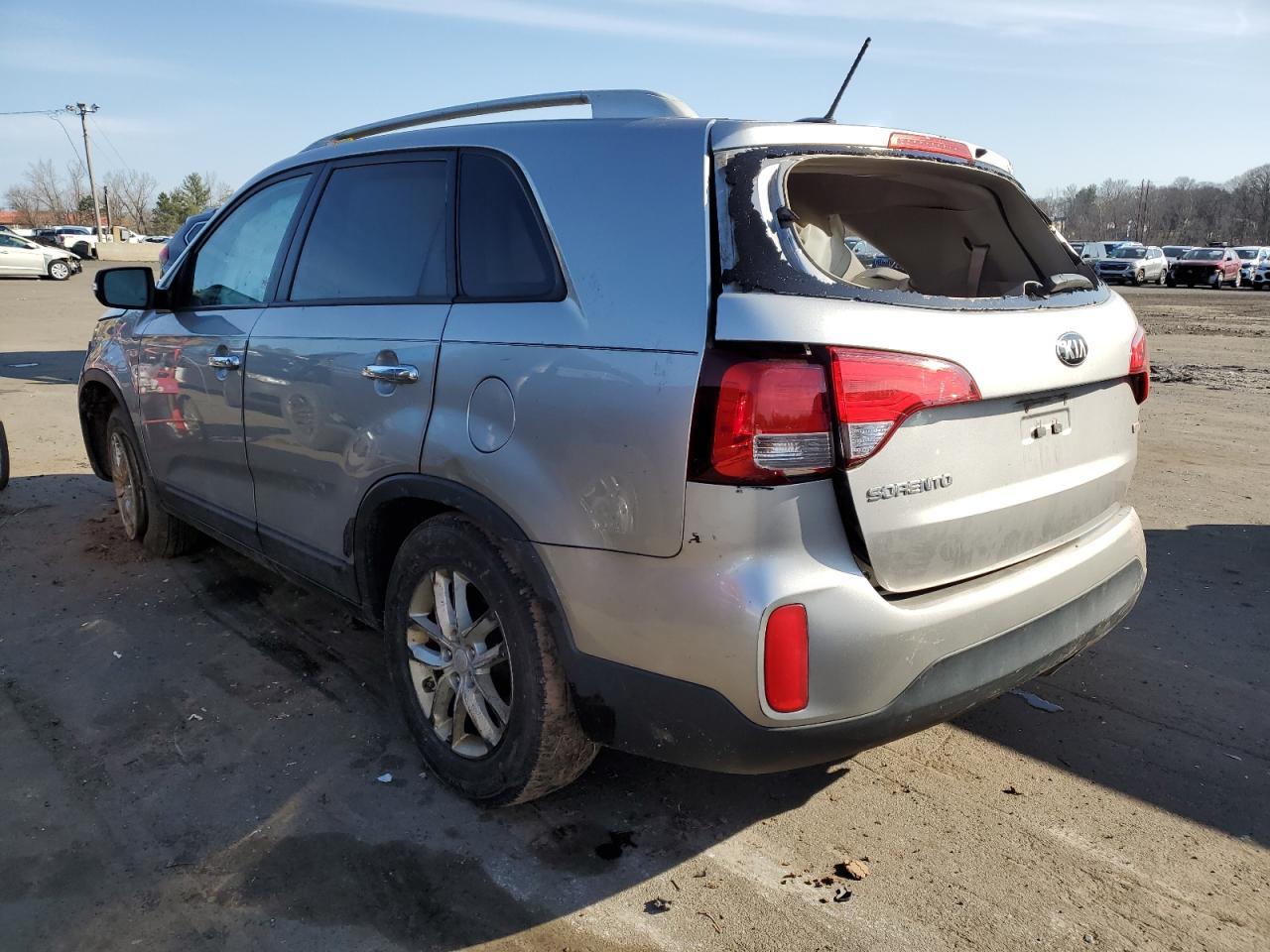 2015 KIA SORENTO LX - Image 2
