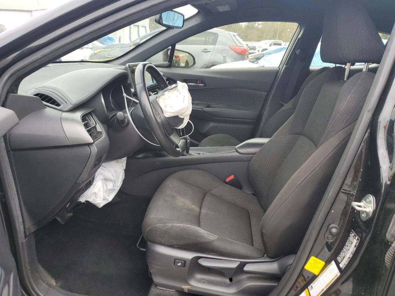 2018 TOYOTA C-HR XLE - Фото 7