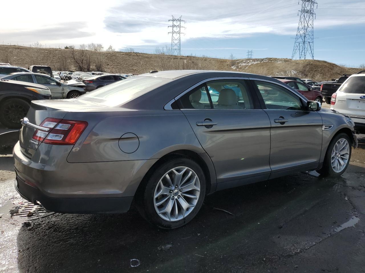 2013 FORD TAURUS LIM - Image 3