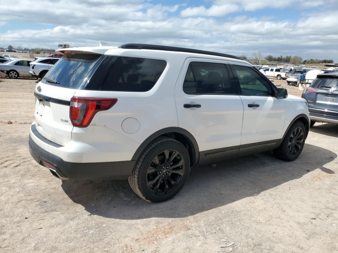 2017 FORD EXPLORER S - Image 3