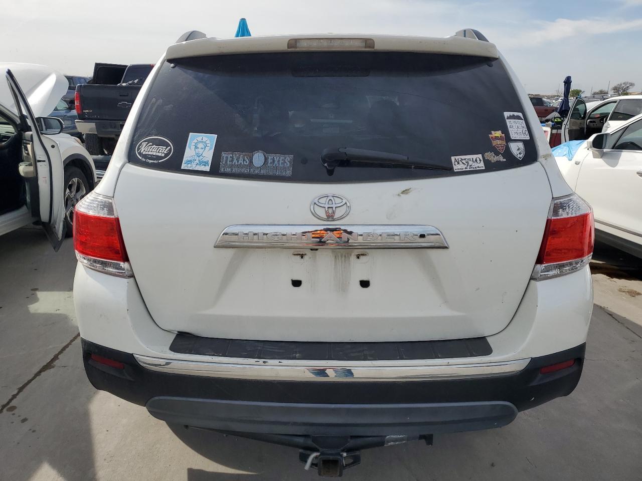 2011 TOYOTA HIGHLANDER - Фото 6