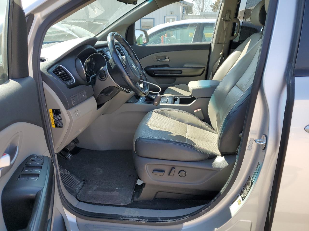 2017 KIA SEDONA LX - Фото 7