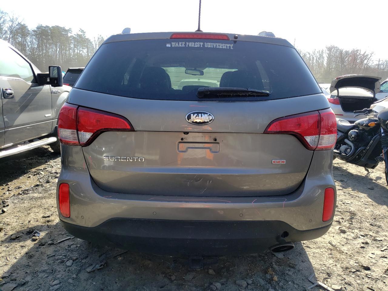 2015 KIA SORENTO LX - Фото 6
