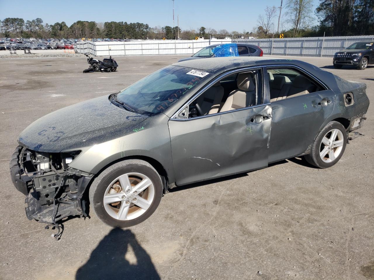 2014 TOYOTA CAMRY L