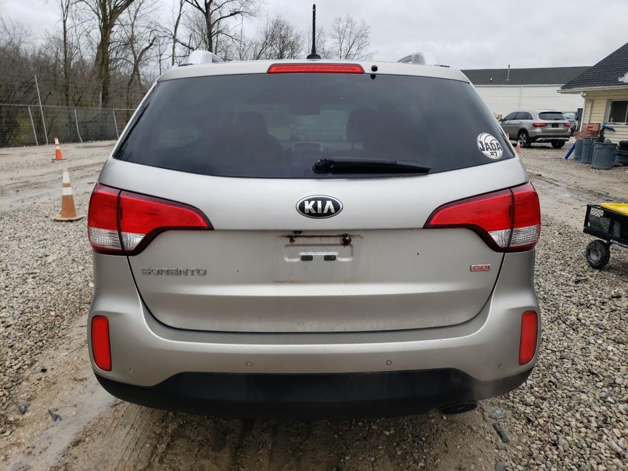 2015 KIA SORENTO LX - Image 6