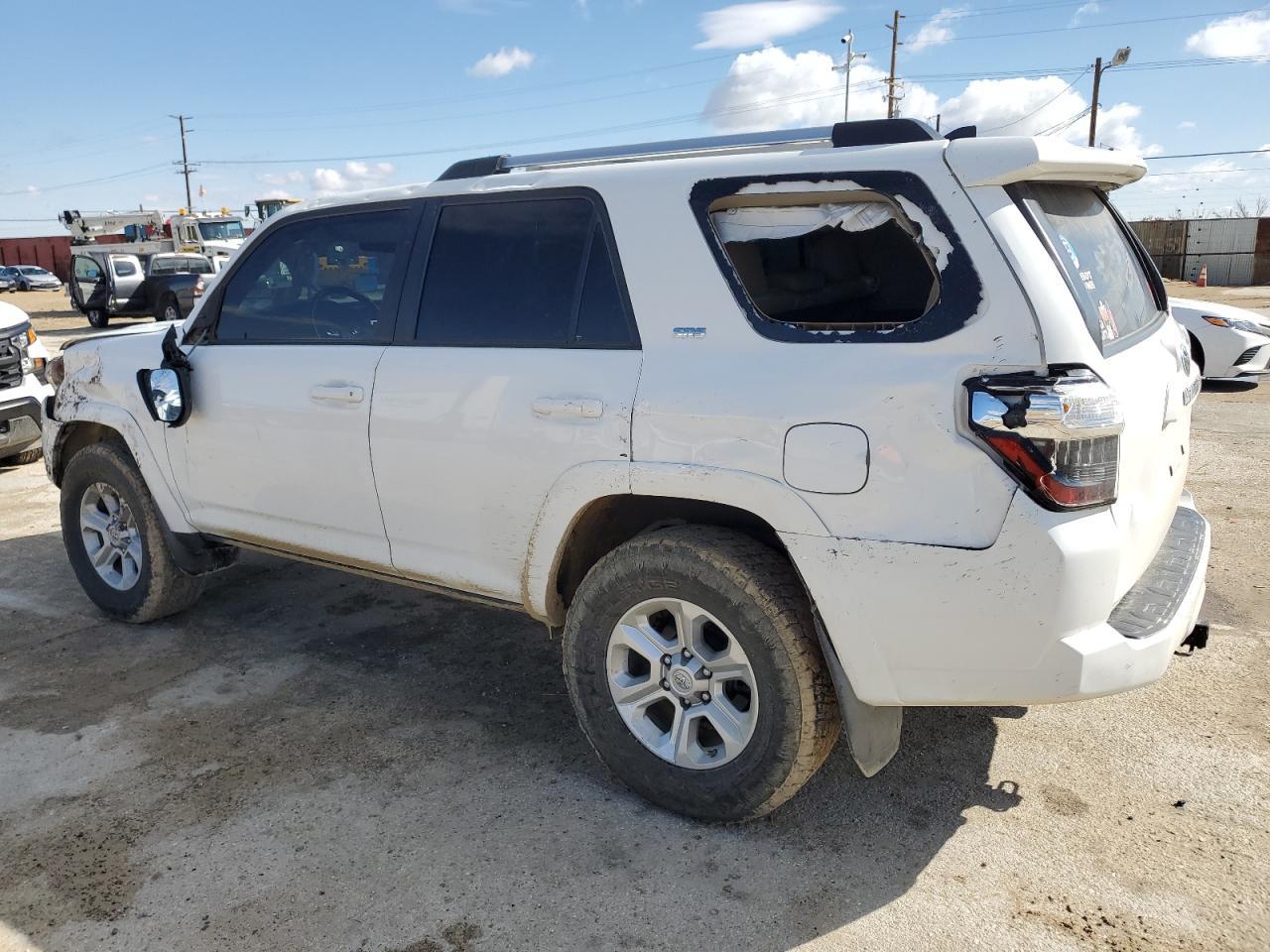 2020 TOYOTA 4RUNNER SR - Фото 2