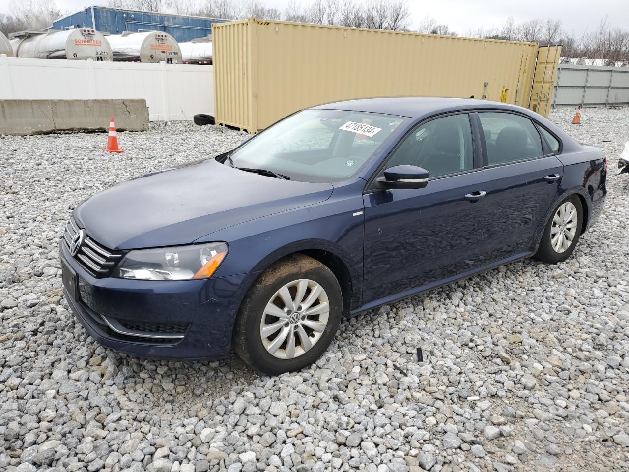 2014 VOLKSWAGEN PASSAT S car image