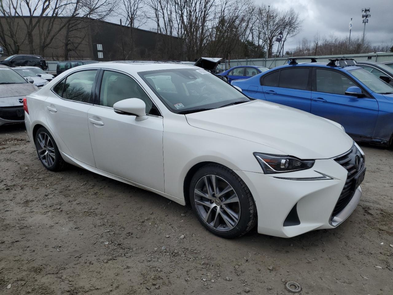 2018 LEXUS IS 300 - Image 4