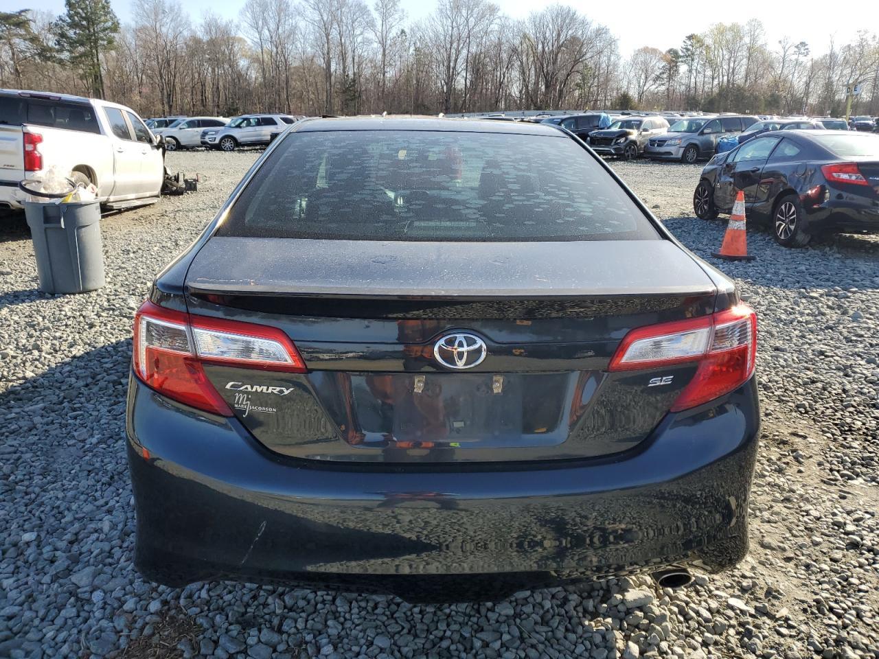 2014 TOYOTA CAMRY L - Image 6