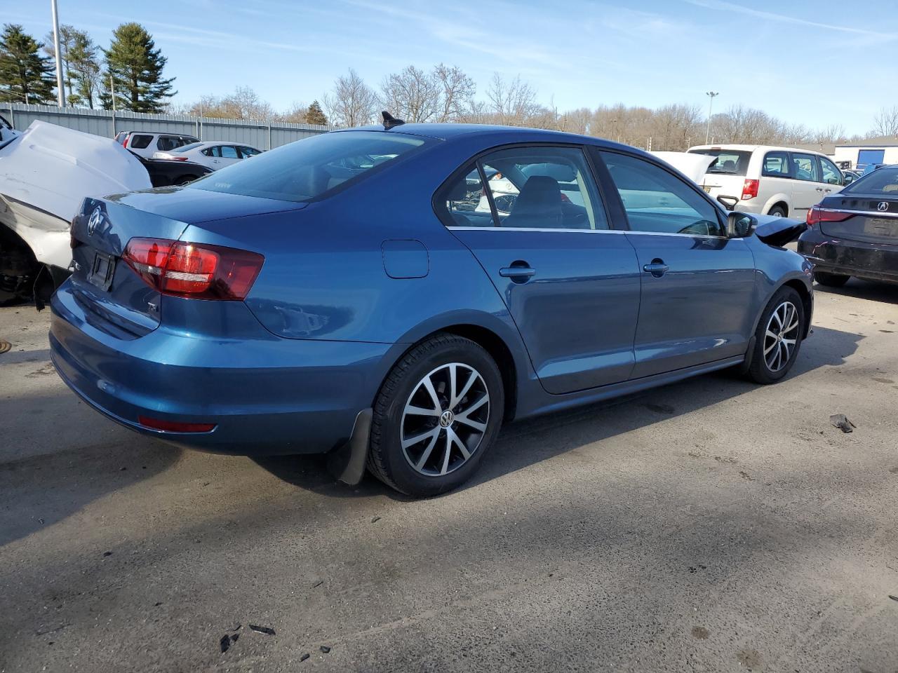2017 VOLKSWAGEN JETTA SE - Image 3