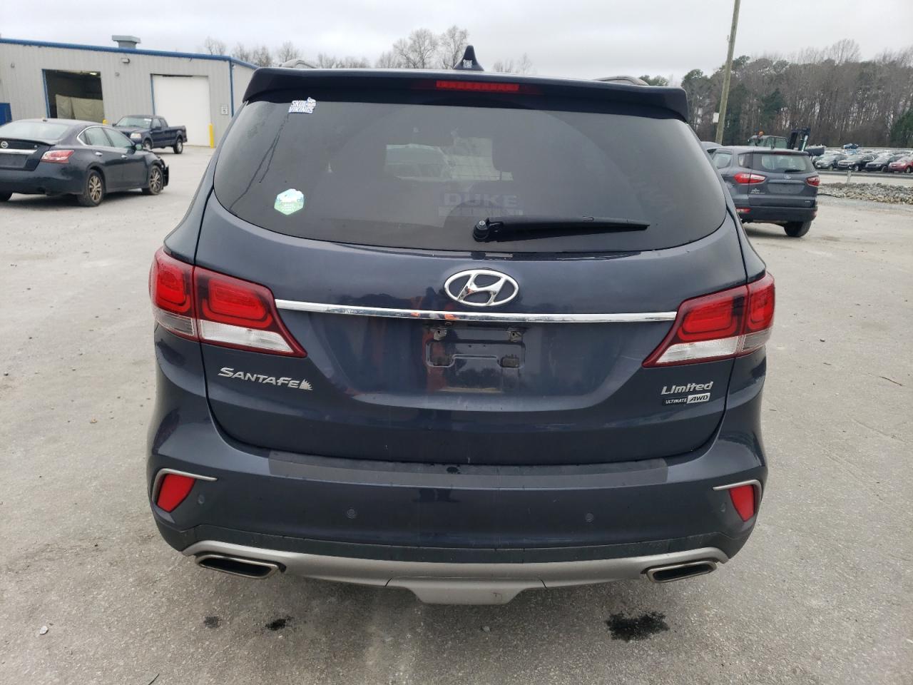 2017 HYUNDAI SANTA FE S - Image 6