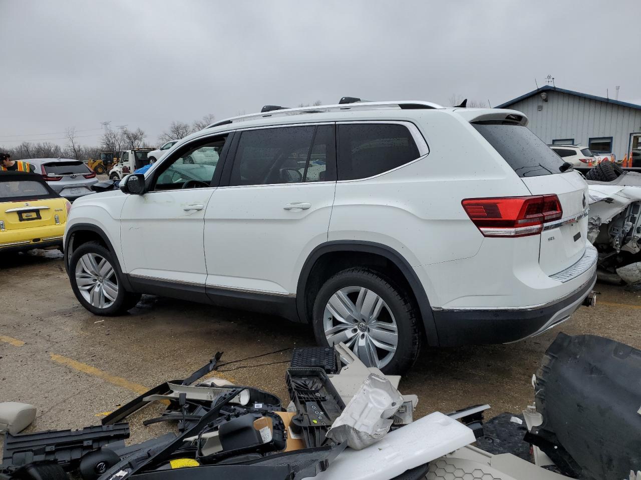 2019 VOLKSWAGEN ATLAS SEL - Image 2