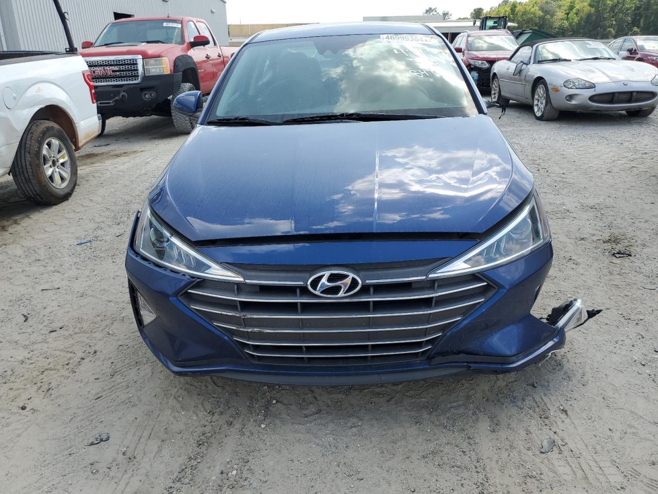 2019 HYUNDAI ELANTRA SE - Image 5
