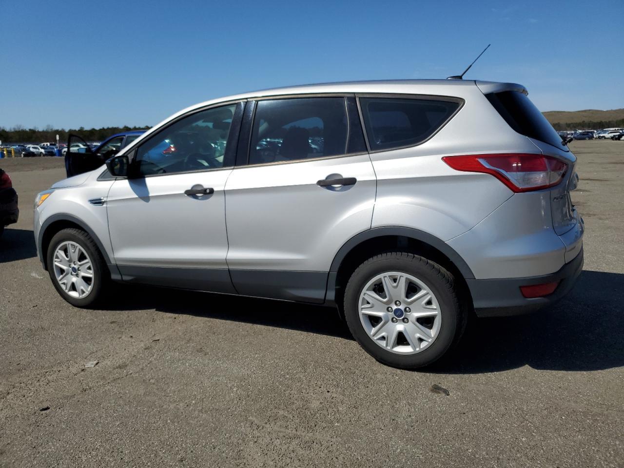 2015 FORD ESCAPE S - Image 2