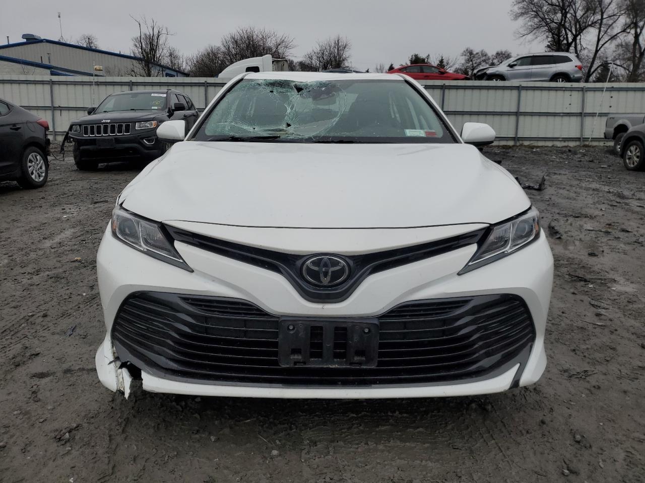 2020 TOYOTA CAMRY LE - Фото 5