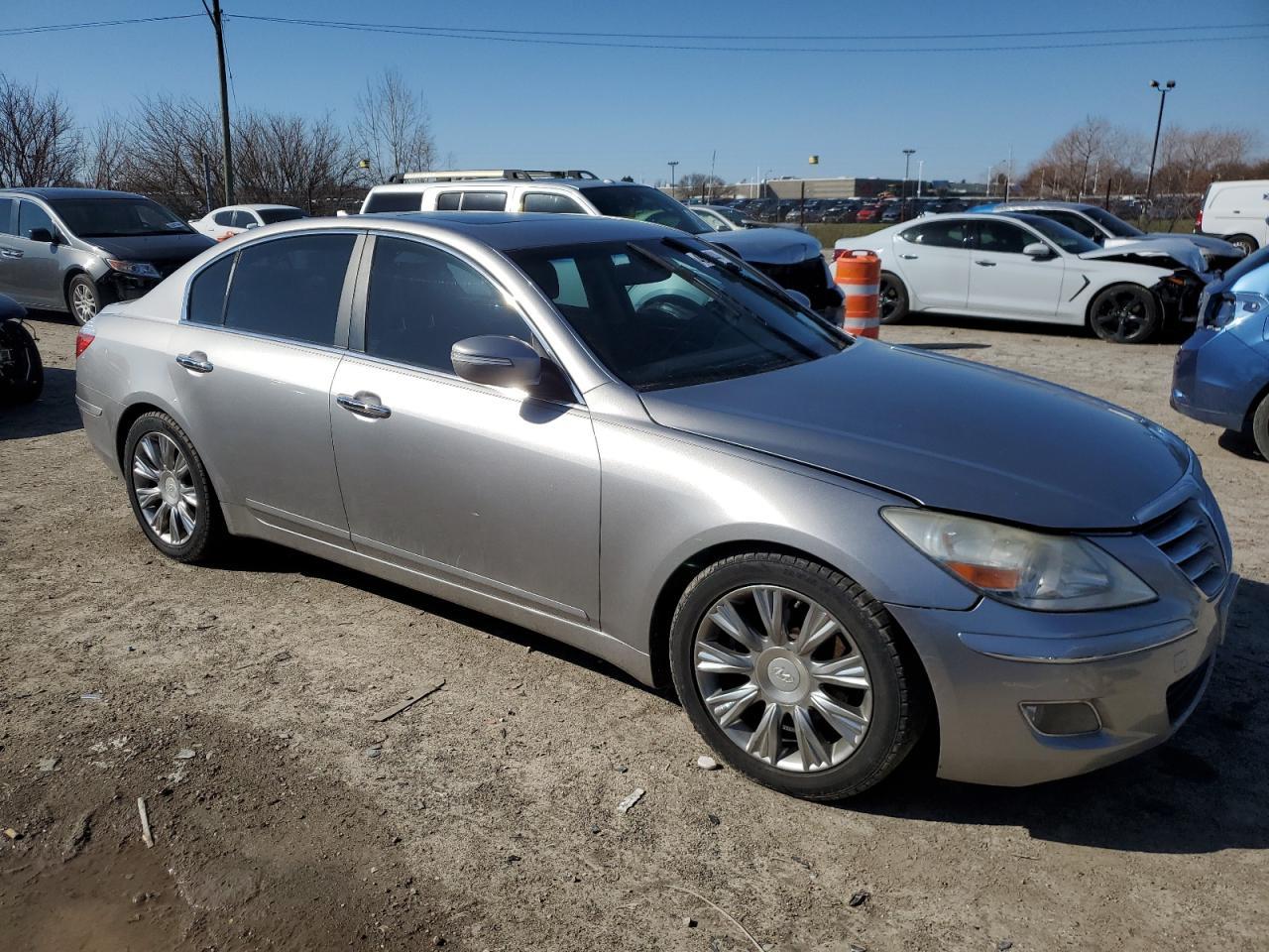 2011 HYUNDAI GENESIS 3. - Image 4