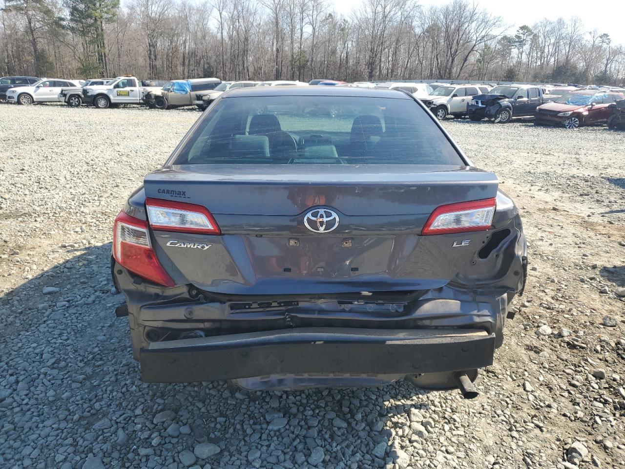 2014 TOYOTA CAMRY L - Image 6
