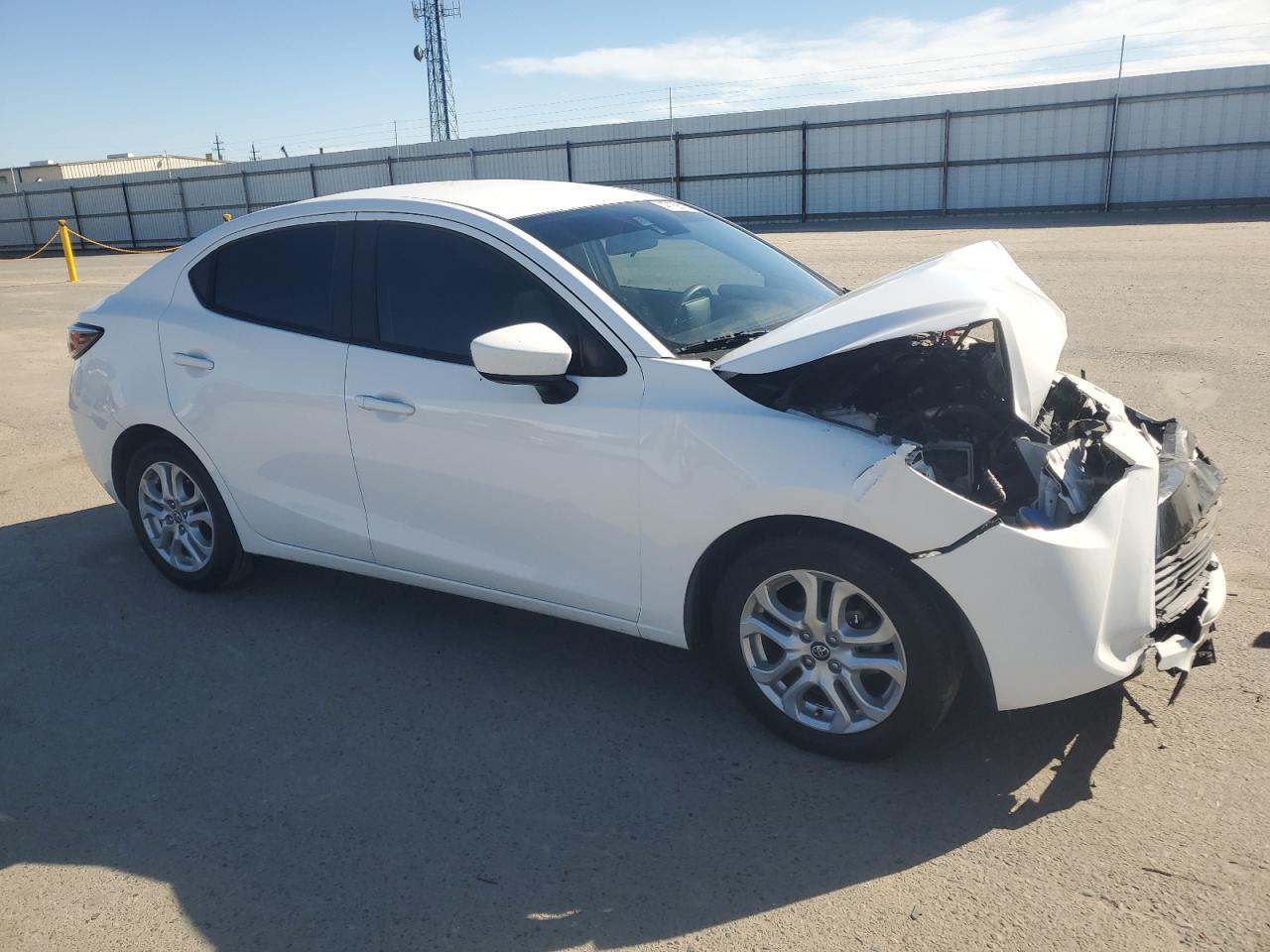 2017 TOYOTA YARIS IA - Фото 4