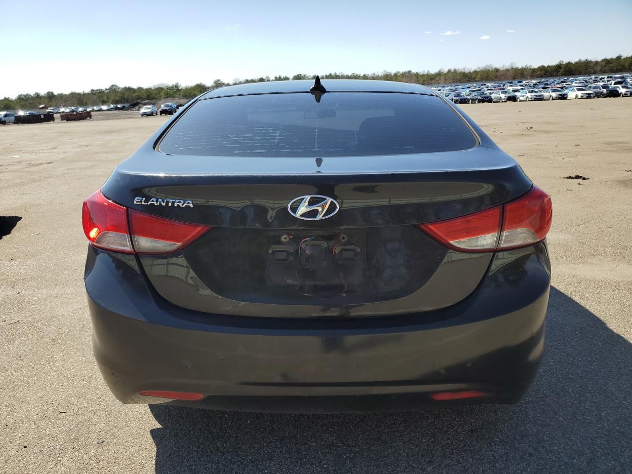 2013 HYUNDAI ELANTRA GL - Image 6