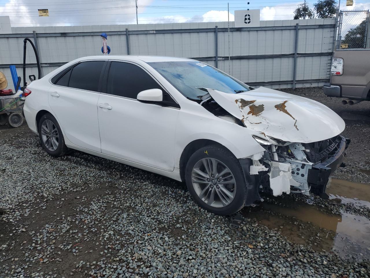 2017 TOYOTA CAMRY LE - Image 4