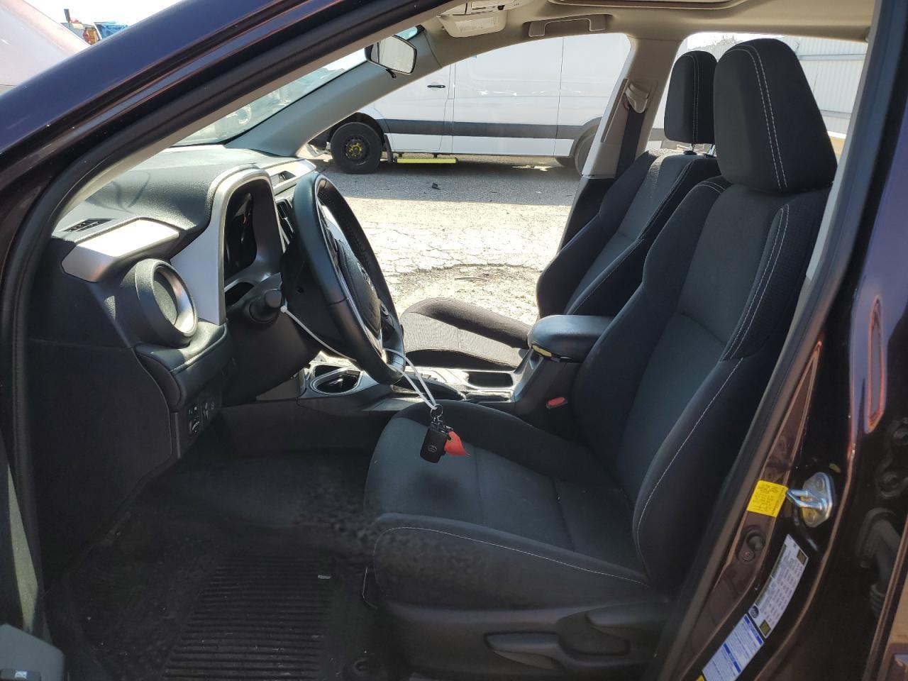 2017 TOYOTA RAV4 XLE - Image 7