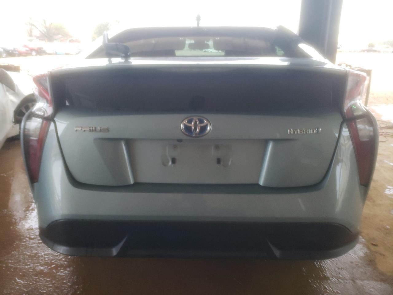 2016 TOYOTA PRIUS - Image 6