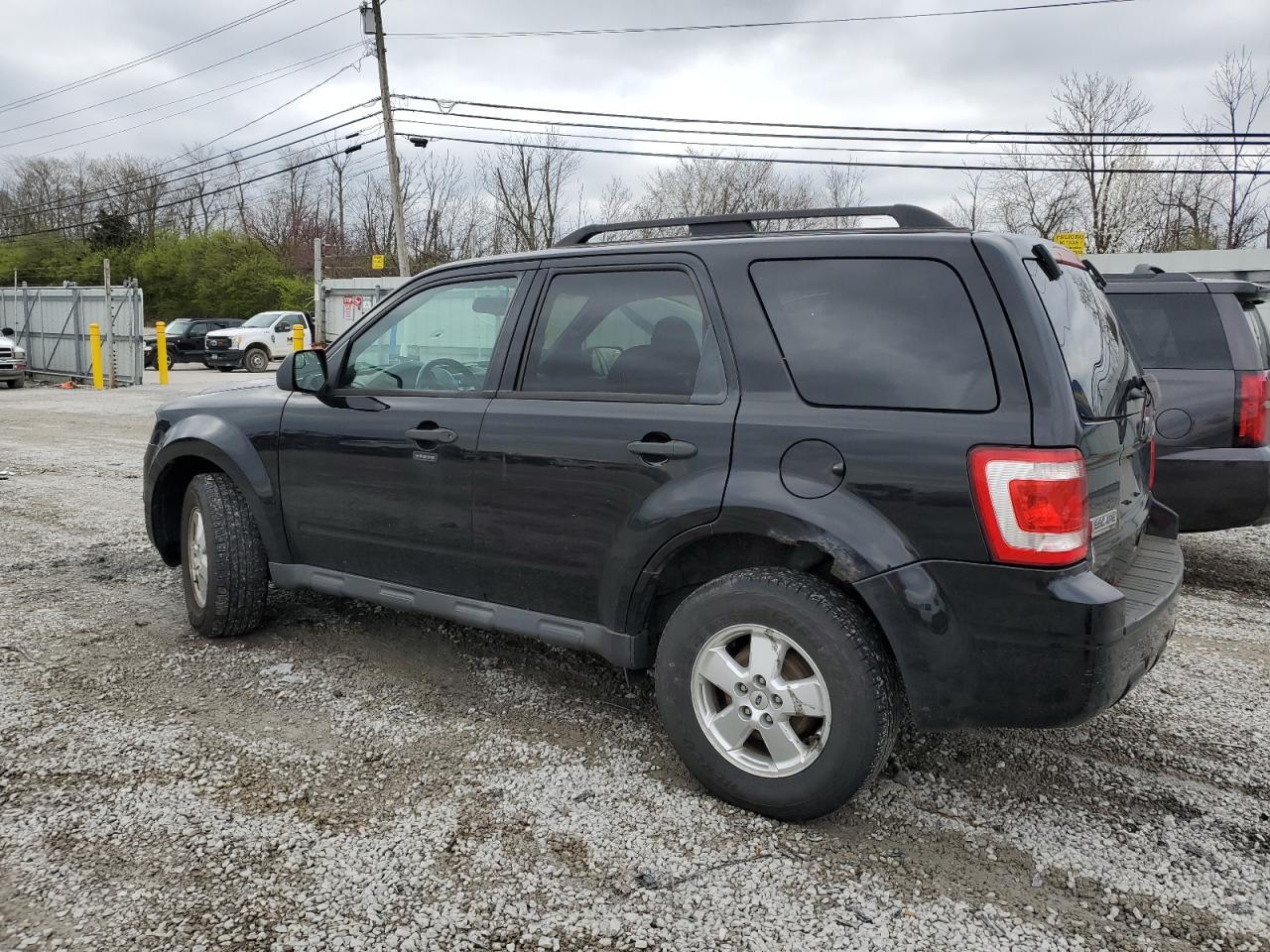 2012 FORD ESCAPE XLT - Image 2