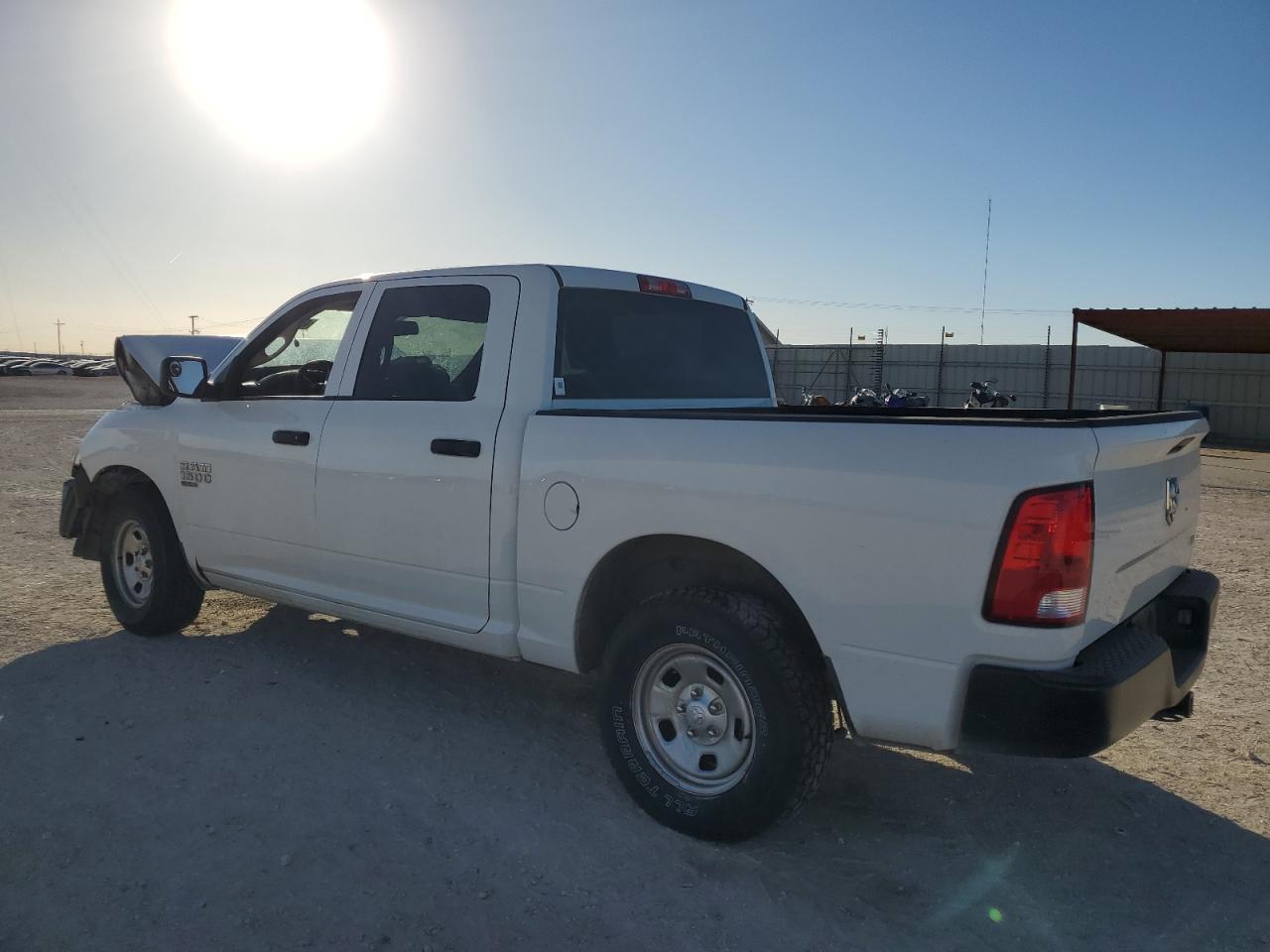 2019 RAM 1500 CLASS - Фото 2