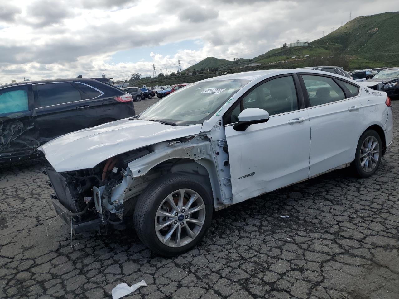 2017 FORD FUSION SE car image