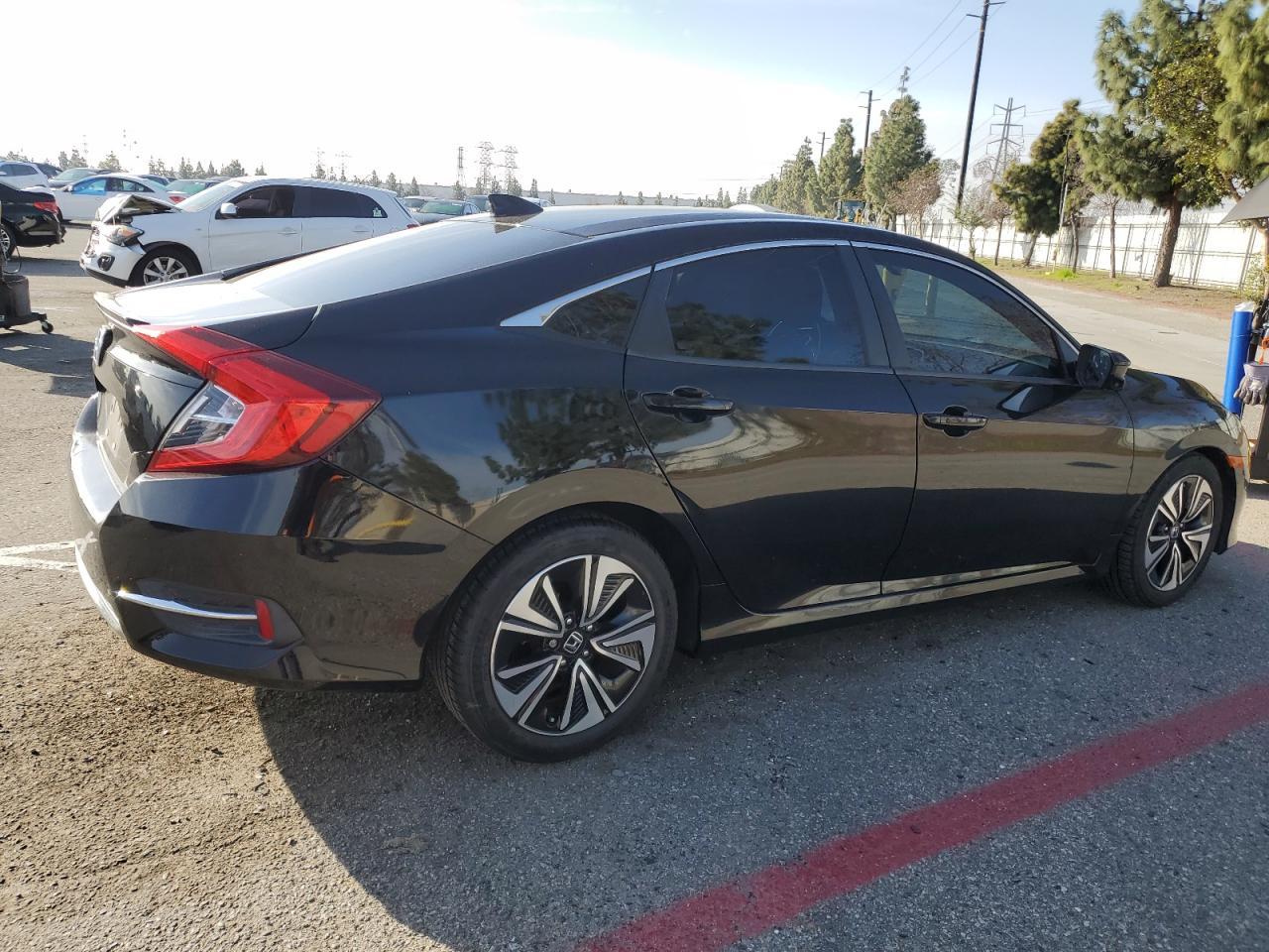2018 HONDA CIVIC EX - Фото 3