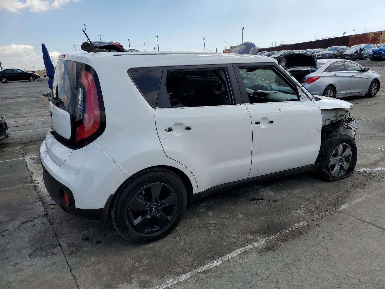 2019 KIA SOUL - Фото 3
