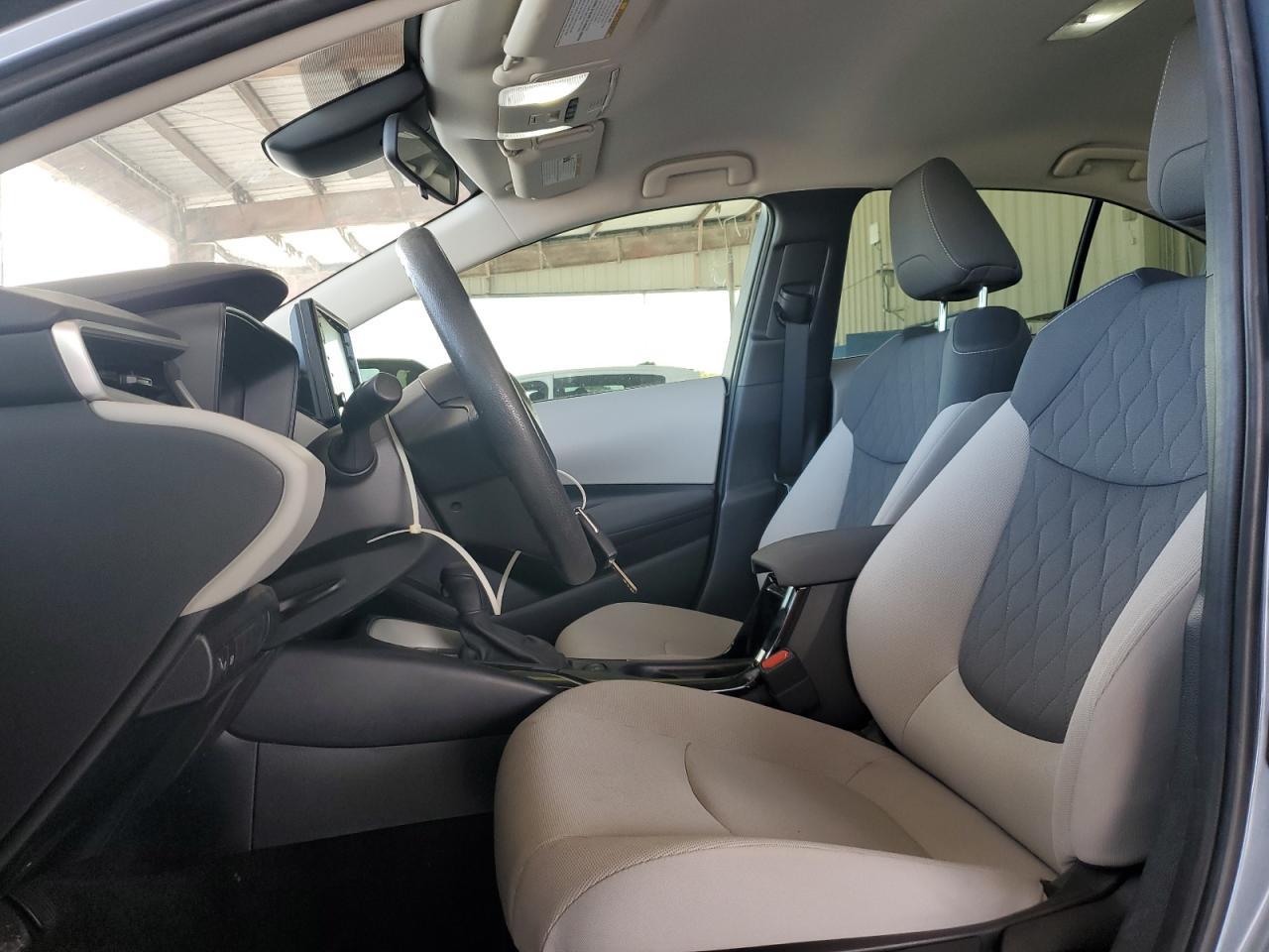 2022 TOYOTA COROLLA LE - Фото 7