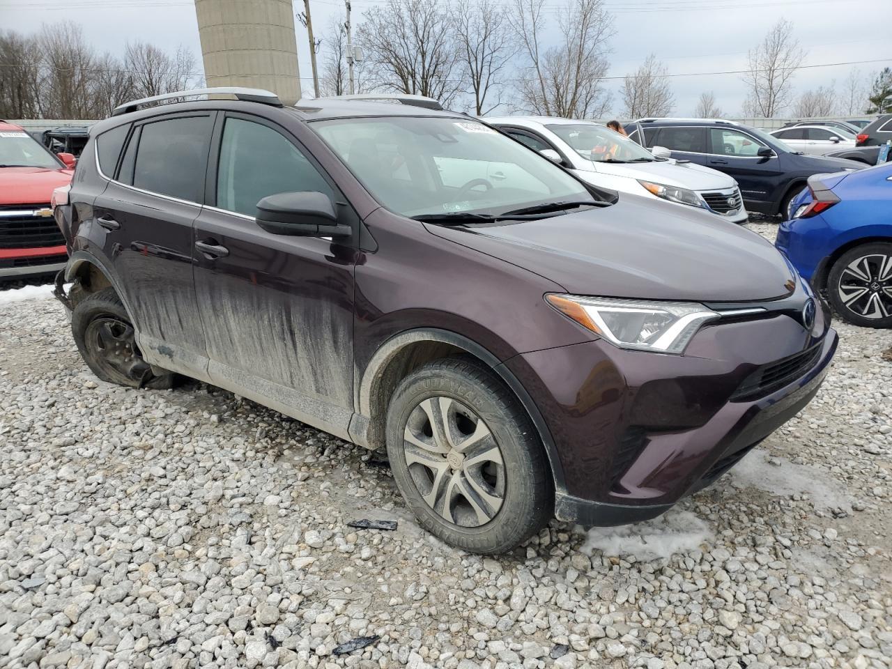 2017 TOYOTA RAV4 LE - Image 4