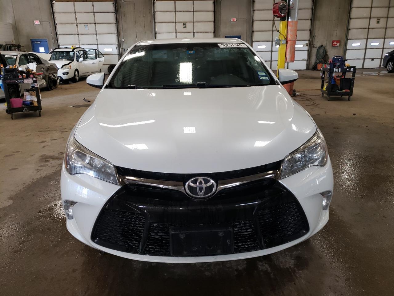 2017 TOYOTA CAMRY LE - Image 5