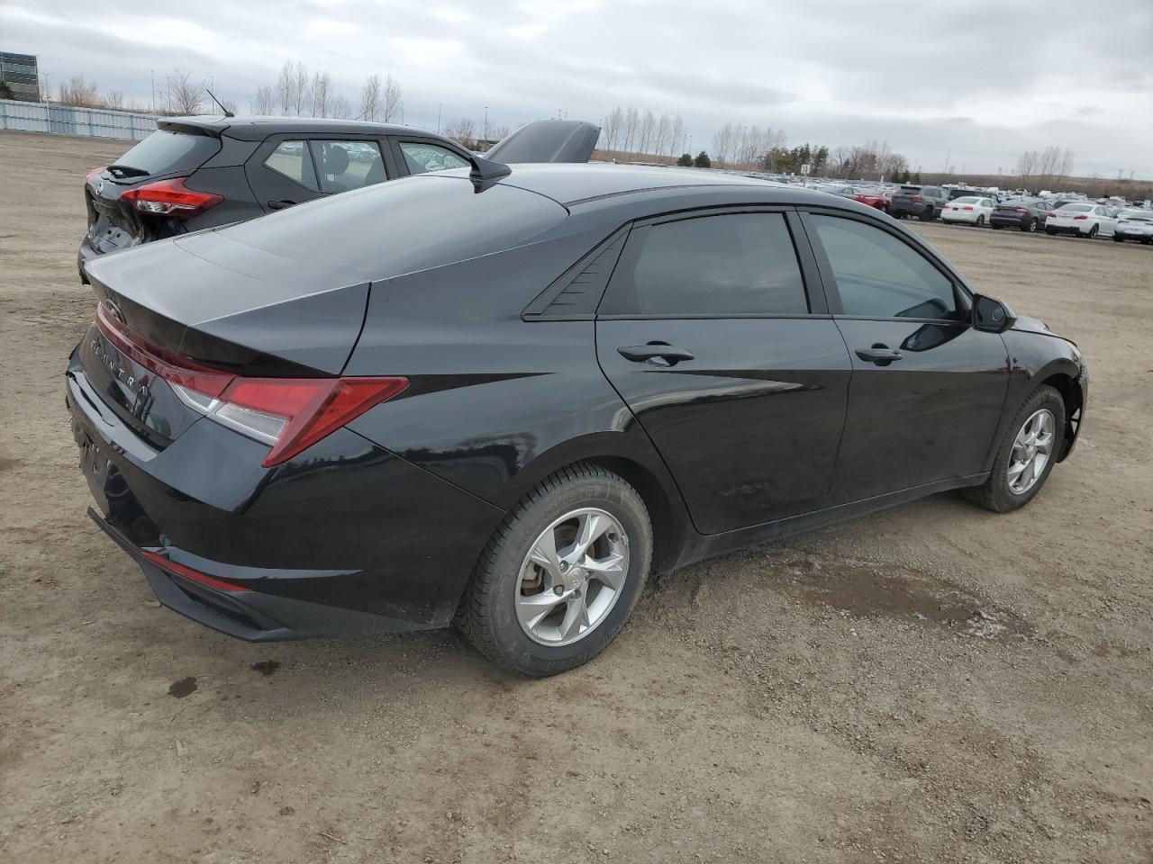 2023 HYUNDAI ELANTRA SE - Image 3