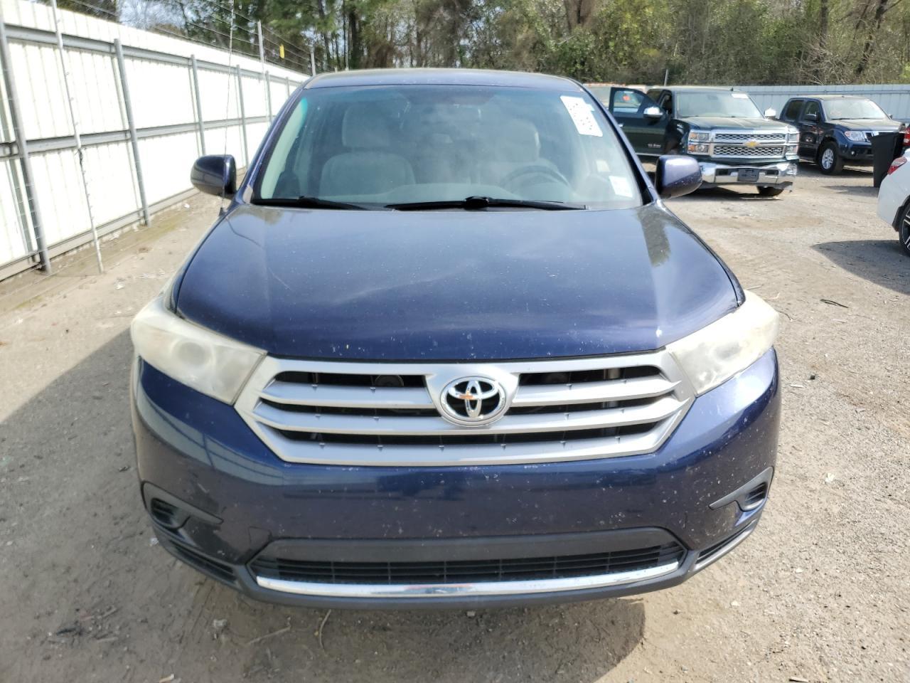 2011 TOYOTA HIGHLANDER - Фото 5
