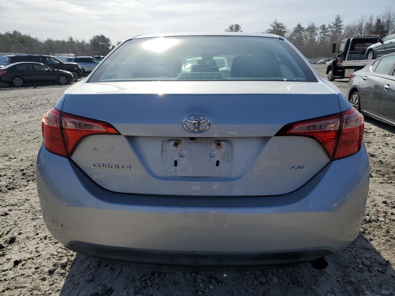 2018 TOYOTA COROLLA L - Image 6