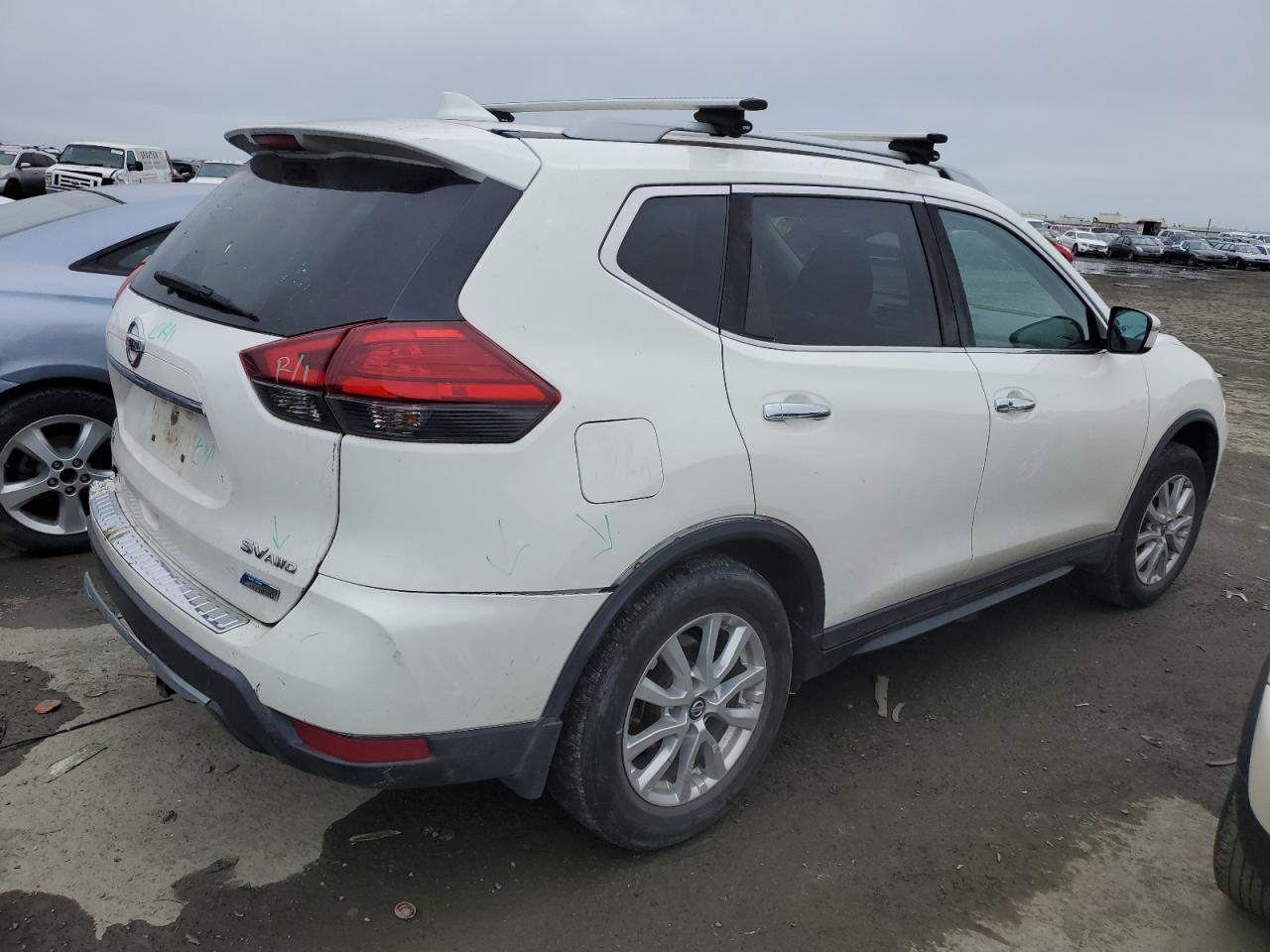 2017 NISSAN ROGUE SV H - Фото 3