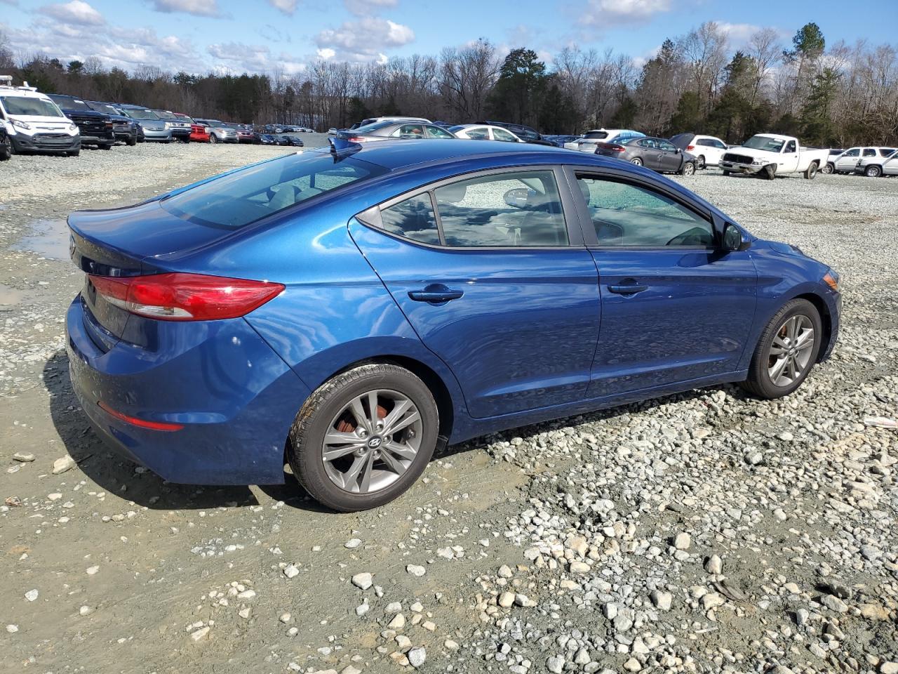 2017 HYUNDAI ELANTRA SE - Фото 3