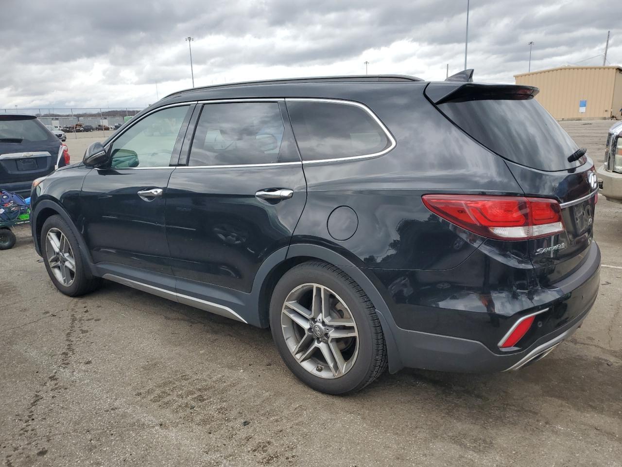 2017 HYUNDAI SANTA FE S - Image 2