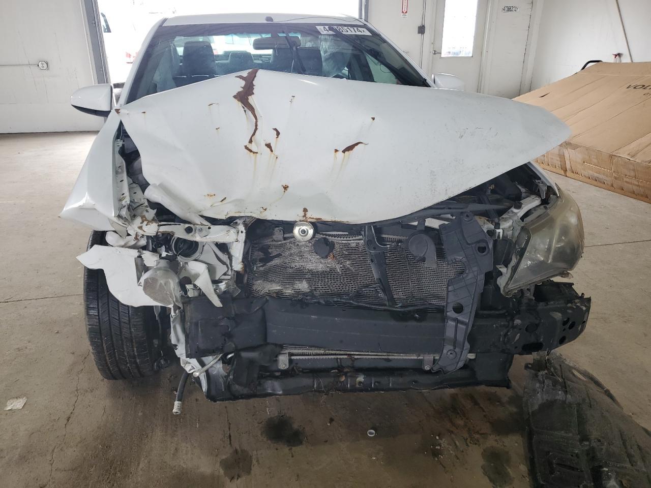 2014 TOYOTA CAMRY L - Image 5